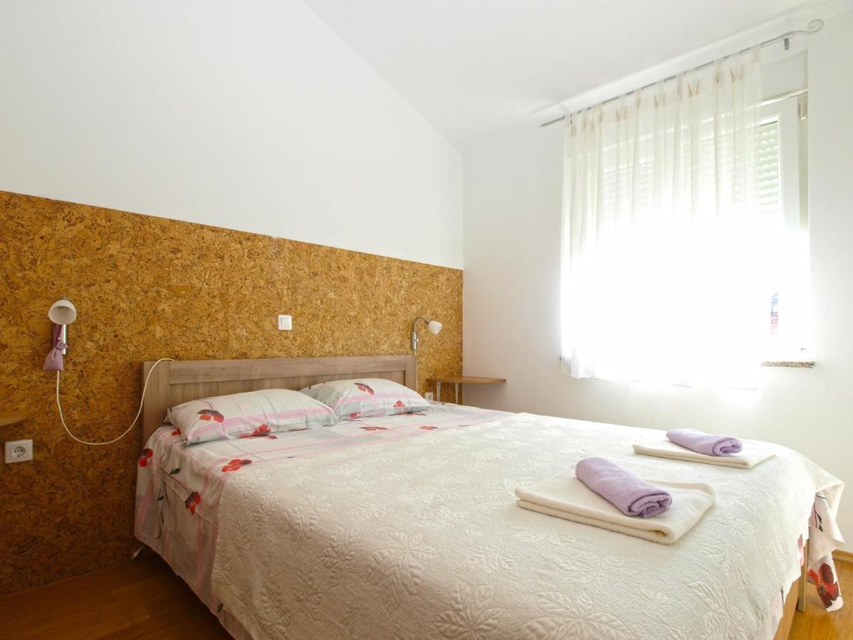 Apartments Majda 1932 Fazana Bagian luar foto