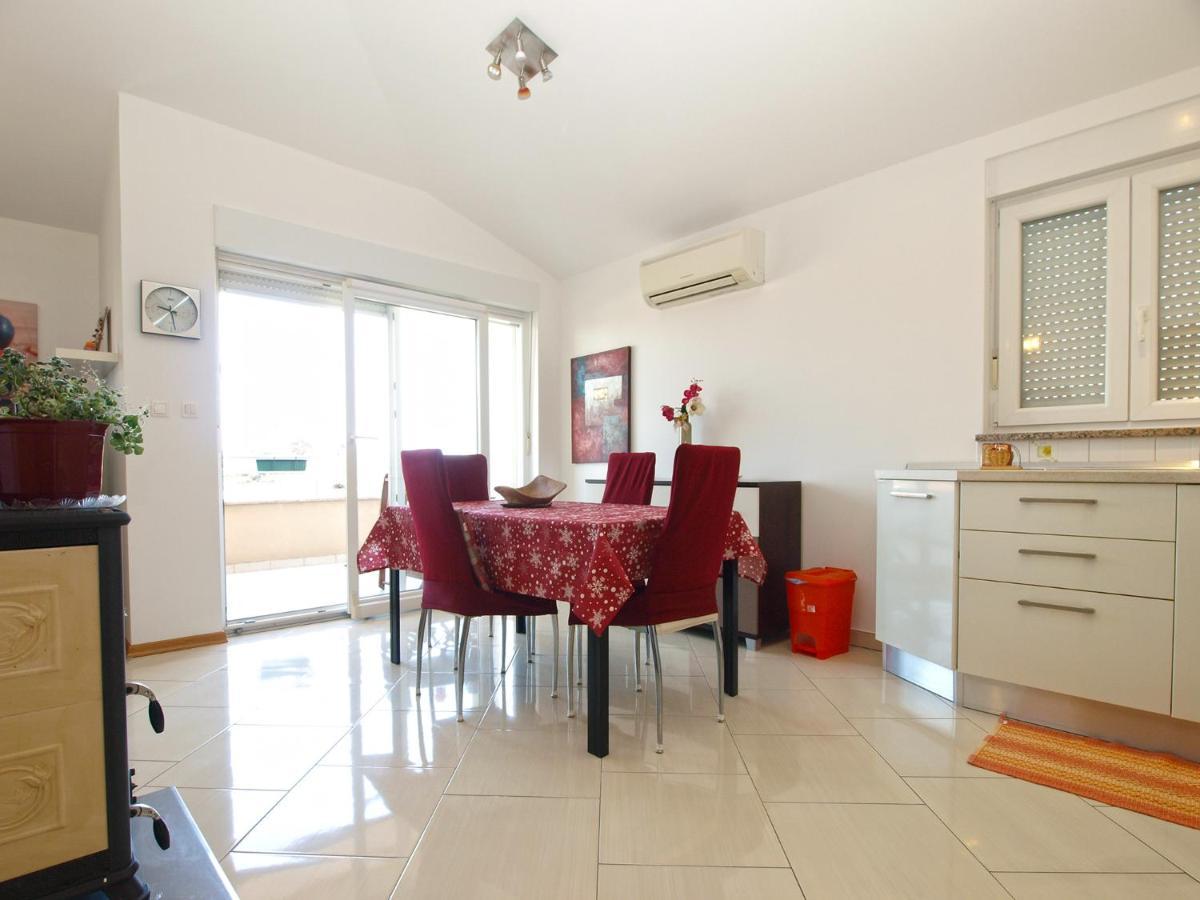 Apartments Majda 1932 Fazana Bagian luar foto