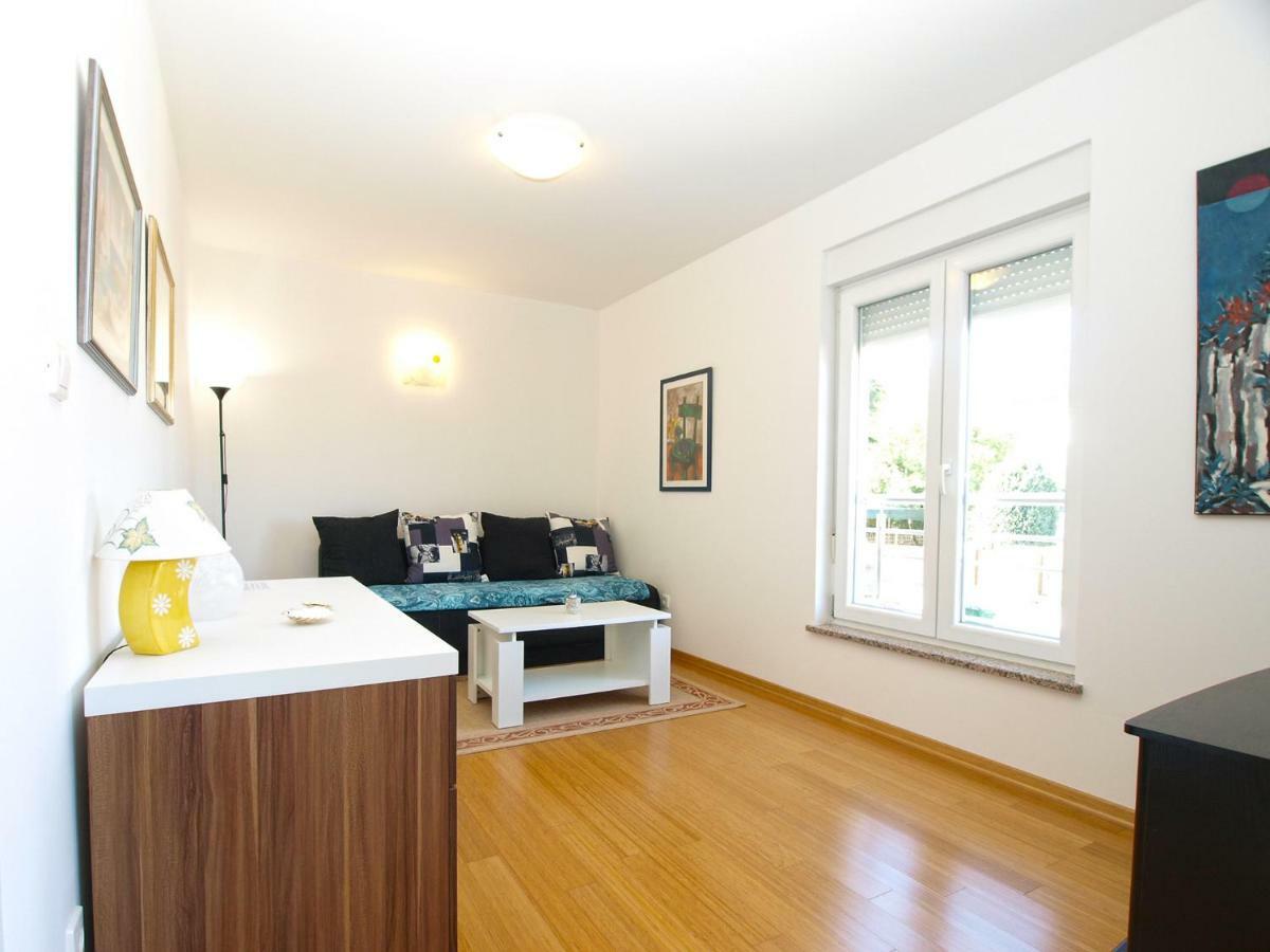 Apartments Majda 1932 Fazana Bagian luar foto