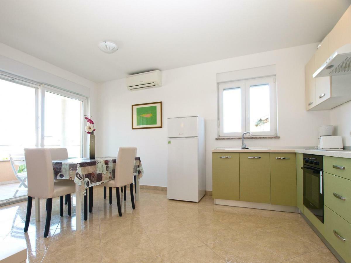Apartments Majda 1932 Fazana Bagian luar foto
