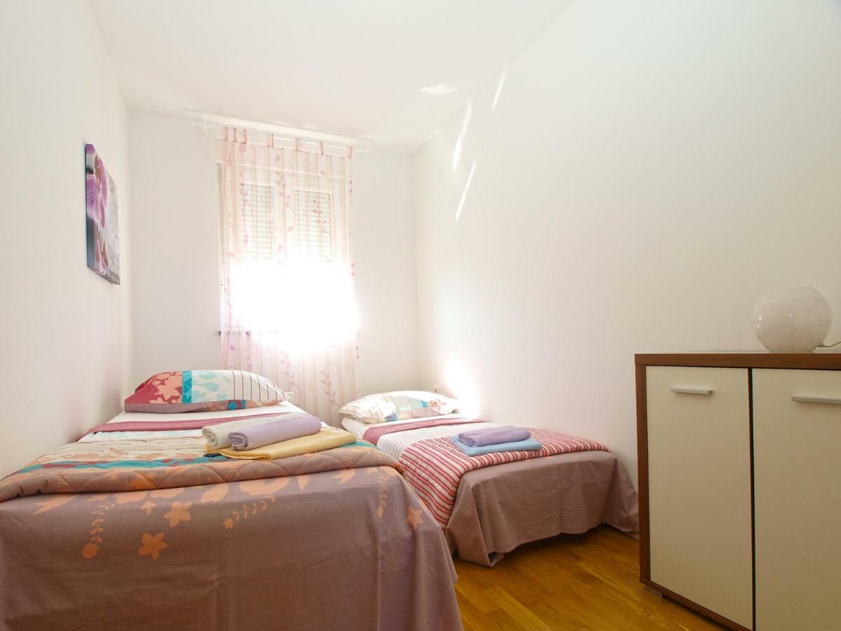 Apartments Majda 1932 Fazana Bagian luar foto