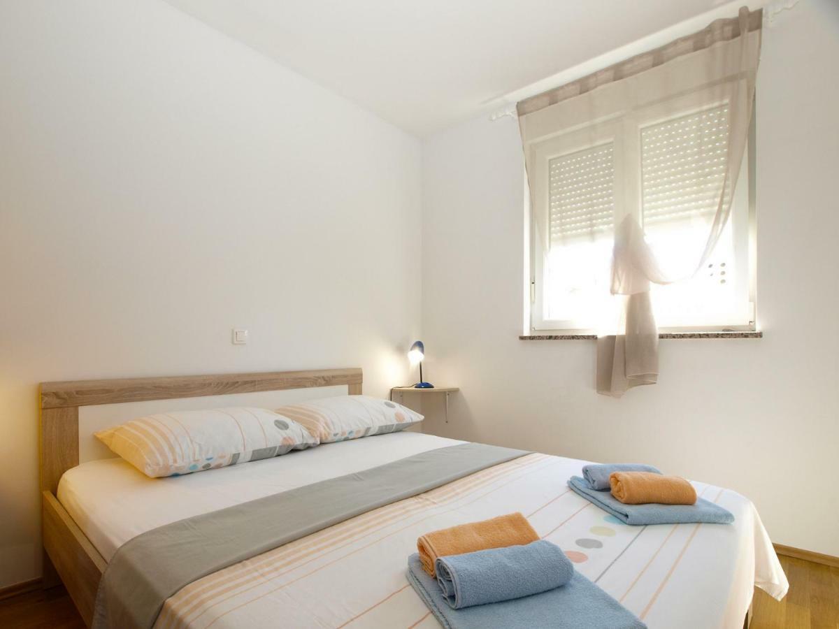 Apartments Majda 1932 Fazana Bagian luar foto